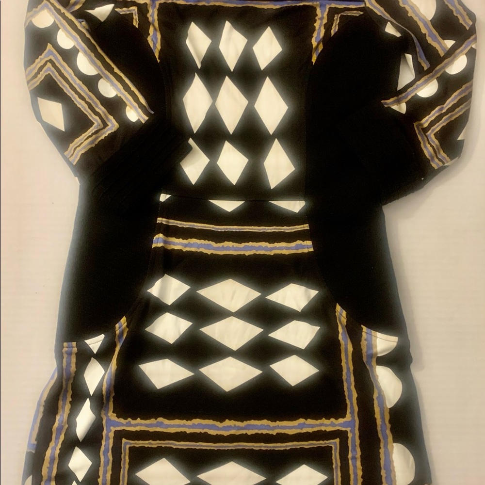 Diane Von Furstenburg Silk 3/4 Sleeve Dress - Picture 4 of 12